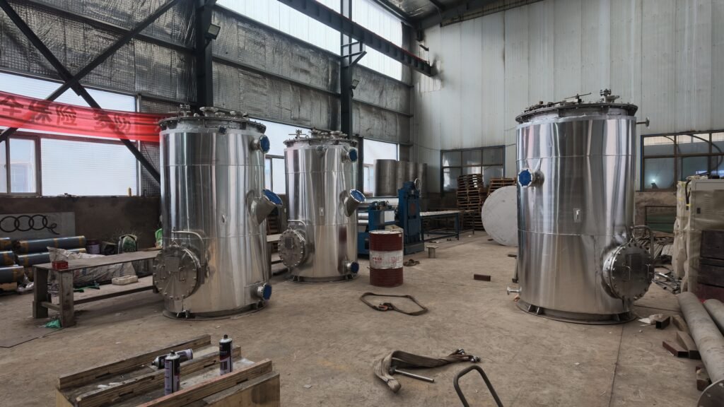 Industrial stainless steel storage tanks manufactured in factory