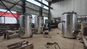 Industrial stainless steel storage tanks manufactured in factory